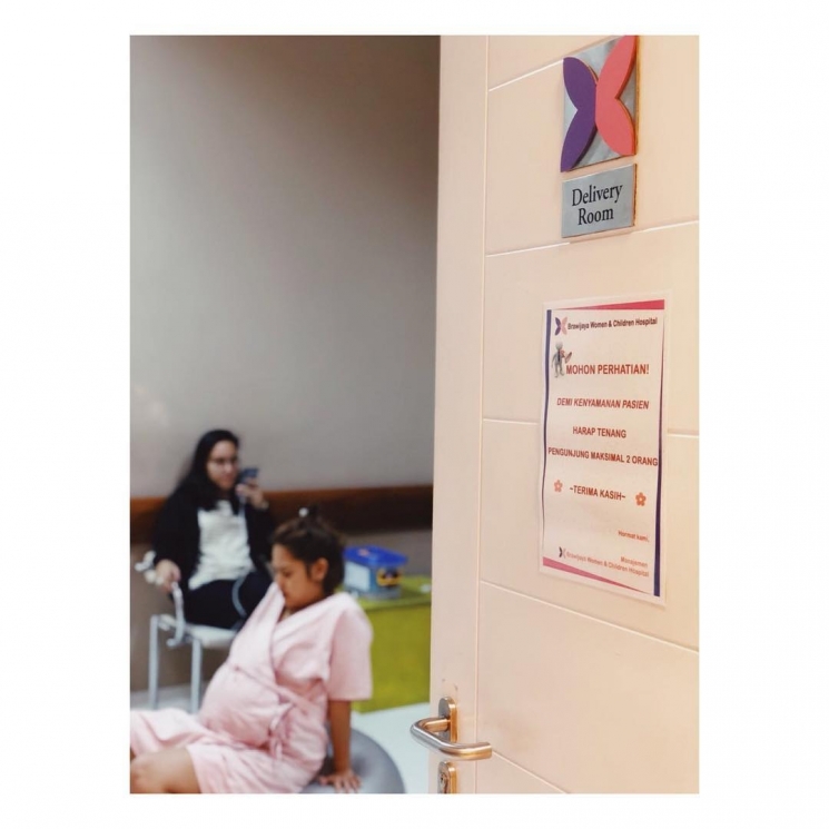 Perjuangan Mytha Lestari saat melahirkan anak pertama. (Instagram/@mytha_lestari)