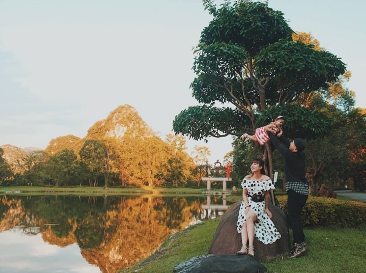 Liburan Chelesea Olivia sekeluarga di Tiongkok. (Instagram/@chelseaoliviaa)