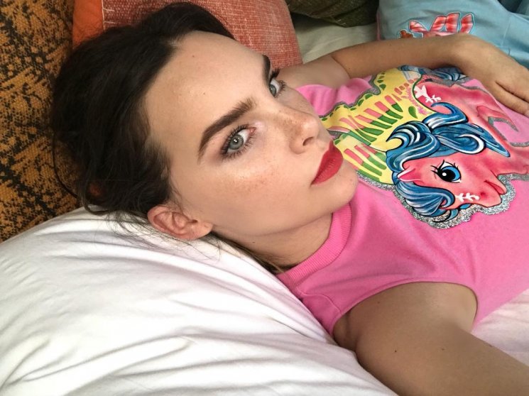 Penampilan pemeran Ana di telenovela Amigos, setelah 15 tahun berlalu. (Instagram/@belindapop)