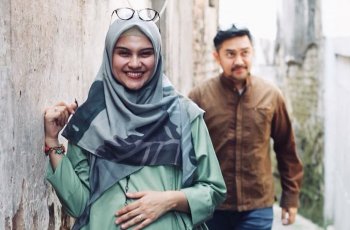 9 Tahun Menikah, Zee Zee Shahab Romantis Rayakan Anniversary bak Honeymoon