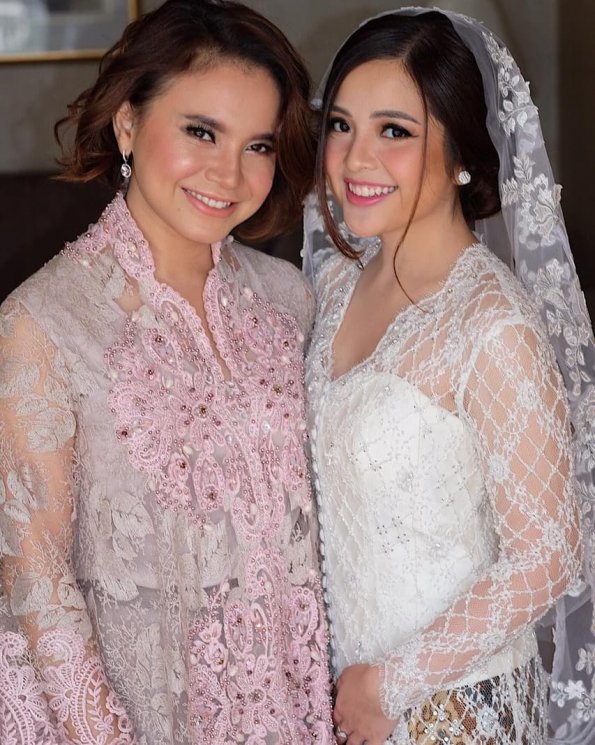 Rossa dan Tasya Kamila. (Instagram/@itsrossa910)