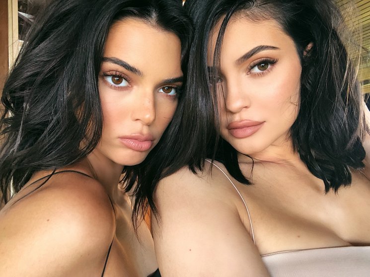 Seleb bersaudara yang ikonik dan sister goal banget. (Instagram/@kyliejenner)