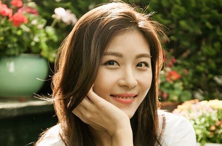 Ha Ji Won (Soompi)