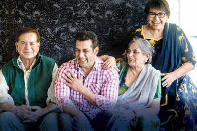 Salman Khan dan keluarga (bollywoodshaadis.com)