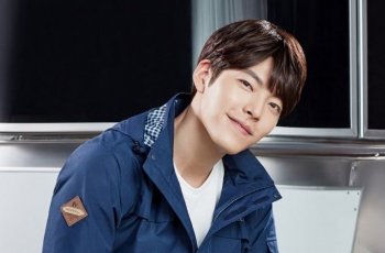 Jalani Pemotretan, Rambut Gondrong Kim Woo Bin Bikin Kaget