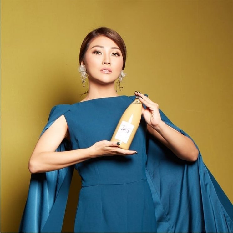 Bisnis makanan dan minuman artis seleb Indonesia. (Instagram/@sarwendahjuice)