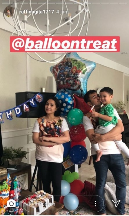 Nagita Slavina, Raffi Ahmad dan Rafathar (Instagram/@raffinagita1717)