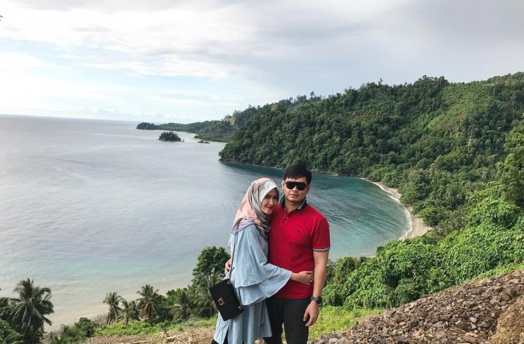 Tommy Kurniawan dan Lisya Annurrahmi. (Instagram/@tommykurniawann)