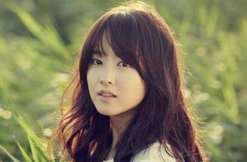 Hiks, Park Bo Young Hiatus Sementara karena Cedera Tangan