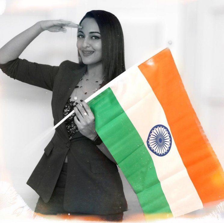 Sonakshi Sinha (Instagram/@aslisona)