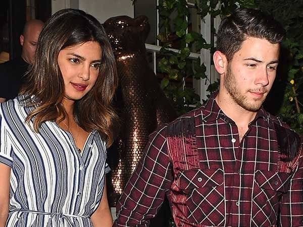 Priyanka Chopra dan Nick Jonas (filmfare.com)