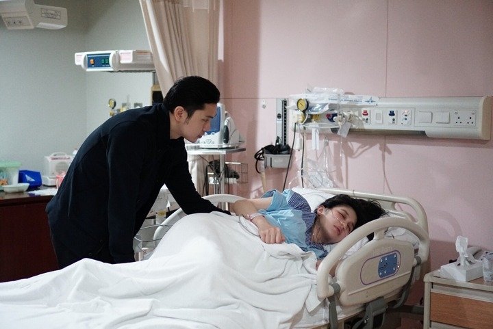 Keromantisan Sandra Dewi dan Harvey Moeis. (Instagram/@sandradewi88)