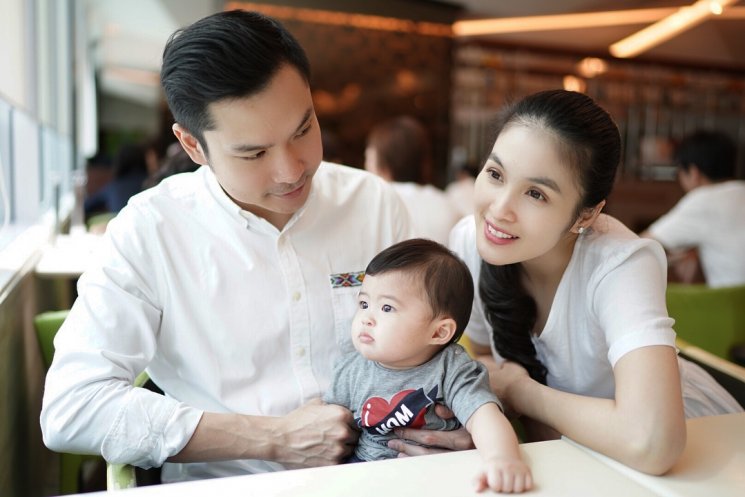 Keromantisan Sandra Dewi dan Harvey Moeis. (Instagram/@sandradewi88)