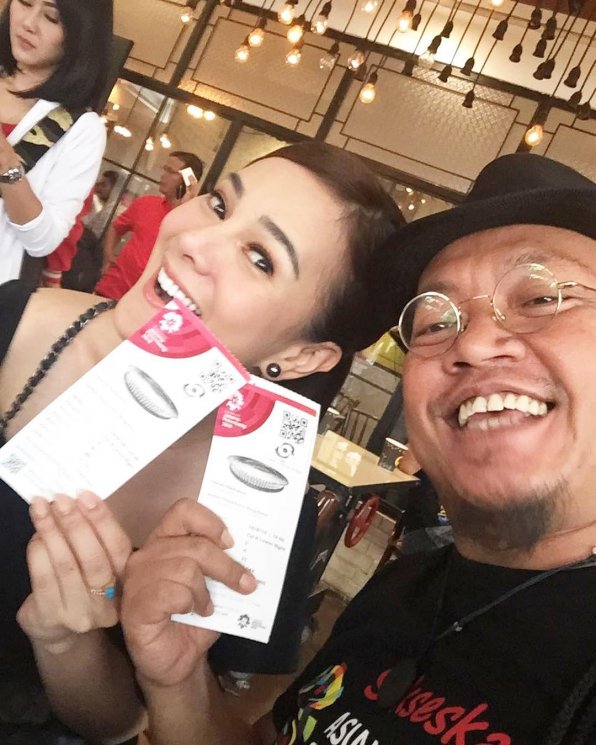 Seleb yang nonton upacara pembukaan Asian Games 2018. (Instagram/@astridtiar127)