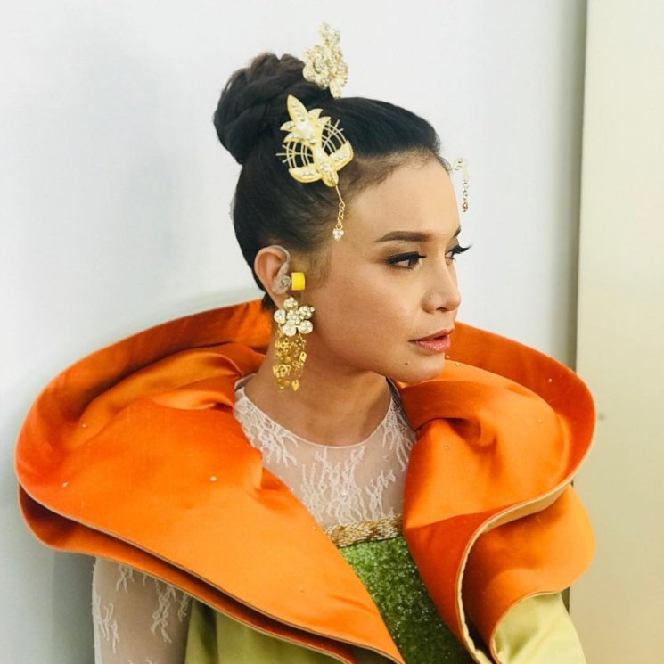 Penyanyi di pembukaan Asian Games 2018. (Instagram/@ani2medy)
