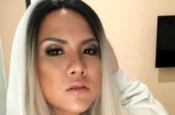 Deretan Foto Cantik Evelyn, Aming Pasti Nyesel!