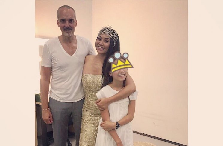 Anggun C Sasmi bersama suami dan anaknya. (Instagram/@anggun_cipta)