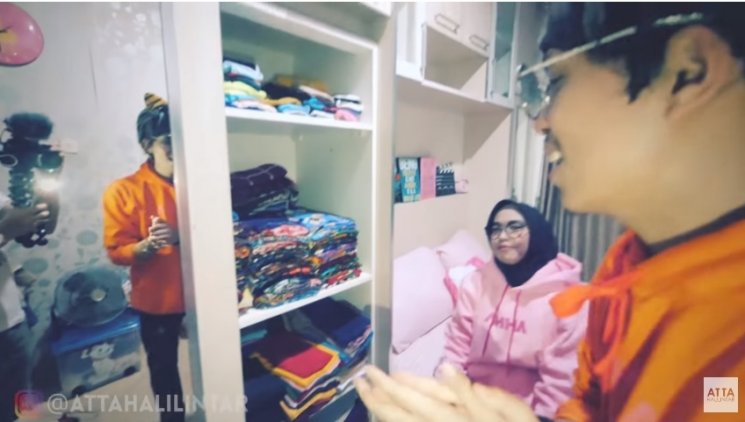 Sudut kamar Ria Ricis. (Youtube/ Atta Halilintar)