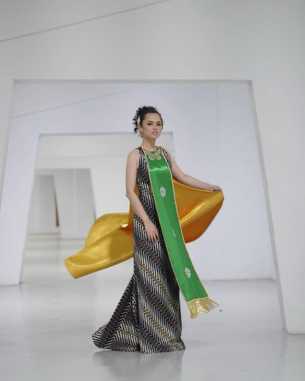 Penyanyi di pembukaan Asian Games 2018. (Instagram/@wizzyofficial_)