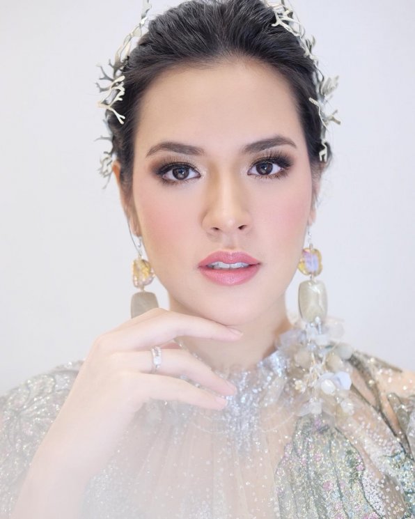 Penyanyi di pembukaan Asian Games 2018. (Instagram/@ryanogilvy)