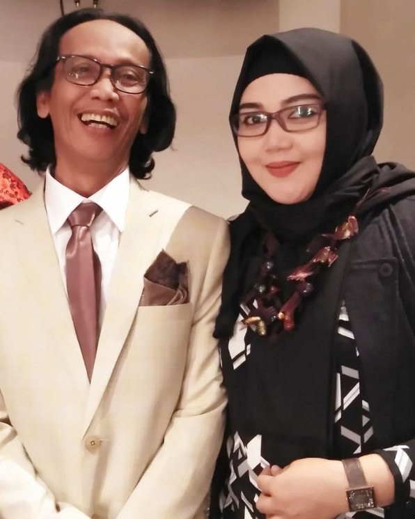 Mandra dan istrinya, Mila Juwita Sari. (Instagram/@mandra_ys)