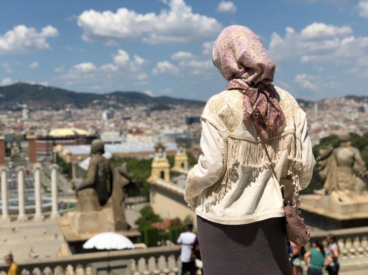 Chacha Frederica liburan di Spanyol. (Instagram/@chachafrederica)