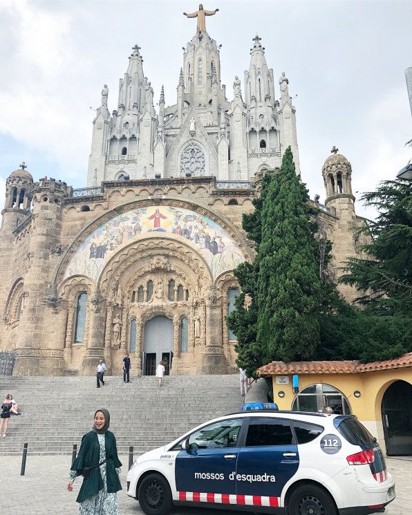 Chacha Frederica liburan di Spanyol. (Instagram/@chachafrederica)