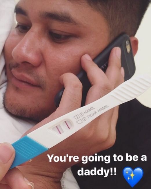 Seleb yang beri kejutan ulang tahun dengan cara unik. (Instagram/@ryana_dea)