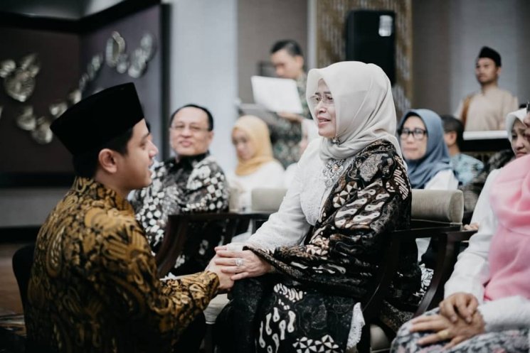 Acara Lamaran Febri HIVI. (Instagram/@febriannindyop)