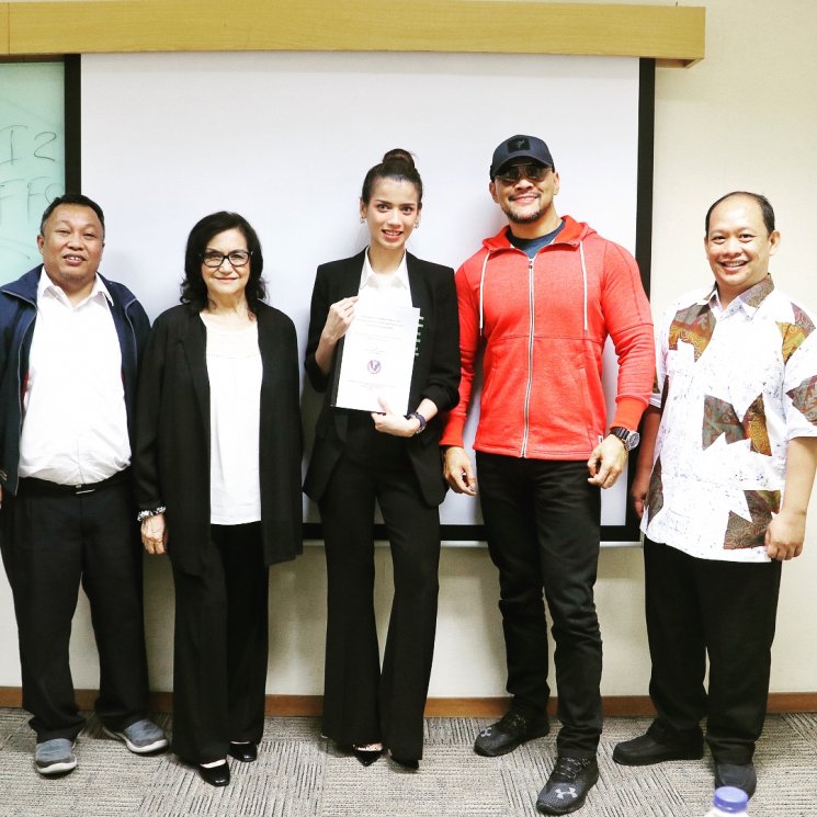 Sabrina Chairunnisa dan Deddy Corbuzier. (Instagram/@sabrinachairunnisa)