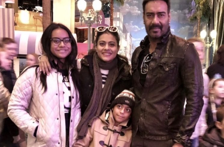 Kajol, Ajay Devgan, Yug dan Nysa (Instagram/@kajol)