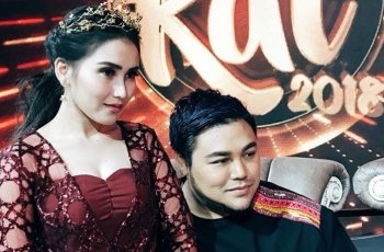 Ayu Ting Ting Tegaskan Nggak Galau, Ivan Gunawan: Lo Nangis Nggak di Depan Kita