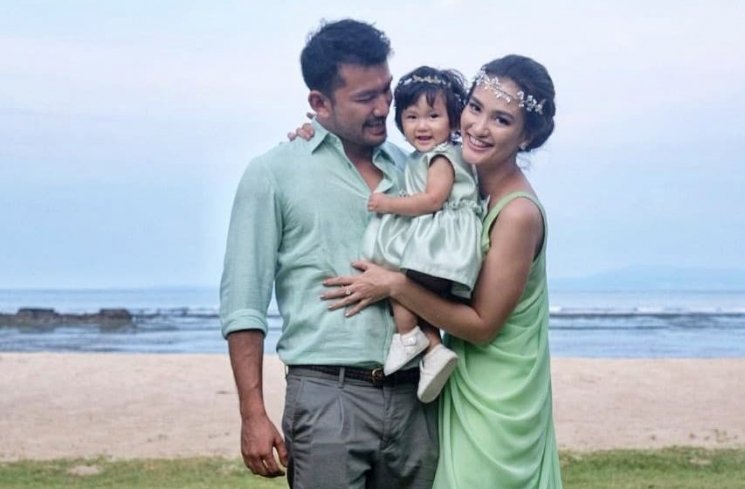 Atiqah Hasiholan dan Rio Dewanto. (Instagram/@riodewanto)