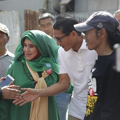 Neno Warisman dan Sandiaga Uno (Instagram/@bundanenowarisman)