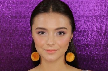 Tak Mengandalkan MUA, 5 Seleb Ini Ternyata Jago Makeup