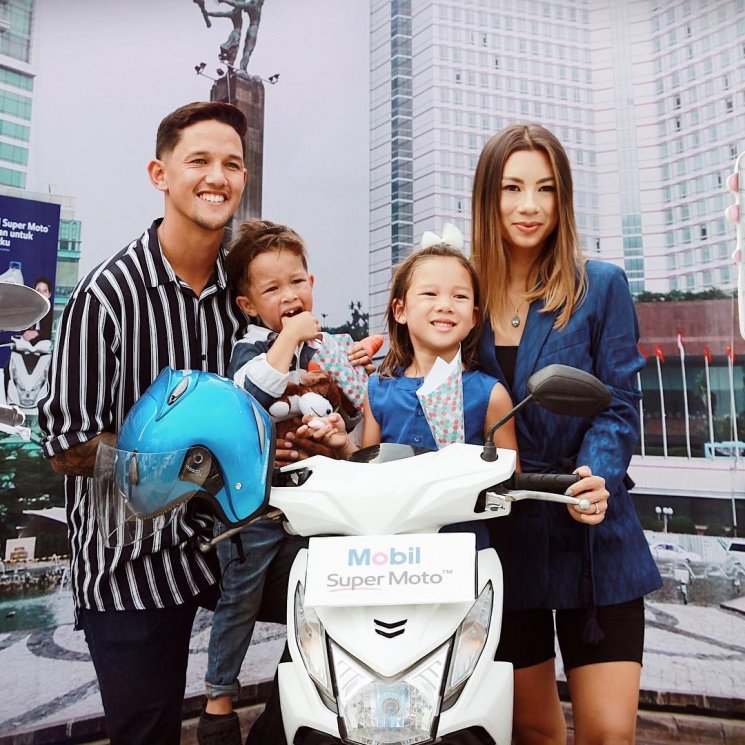 Jennifer Kurniawan dan Irfan Bachdim (Instagram/@jenniferbachdim)