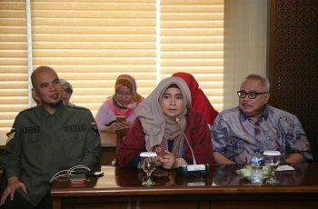 Ejek Dungu, Ahmad Dhani Serang Siapa?