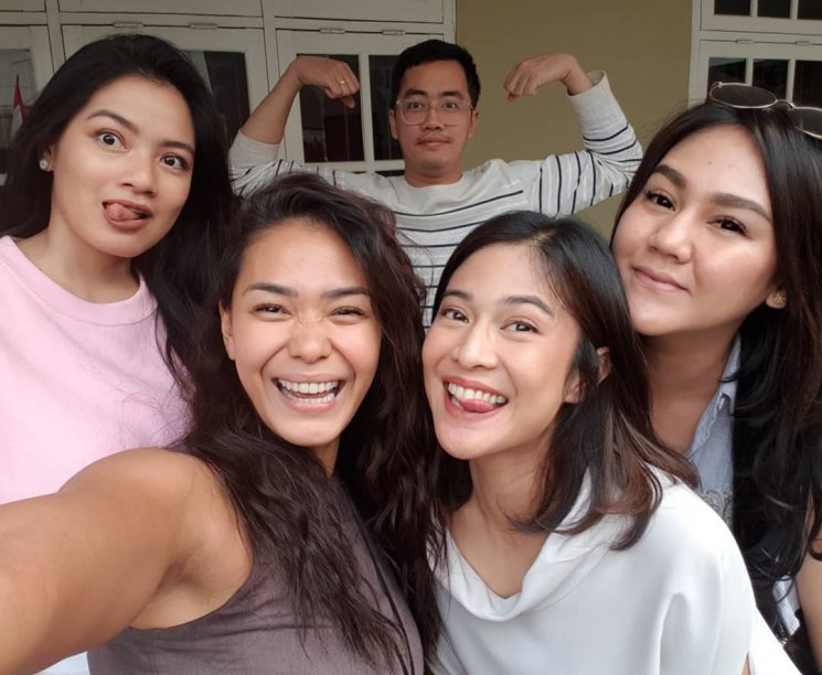 Geng Cinta dan Mamet (Instagram/@therealdisastr)