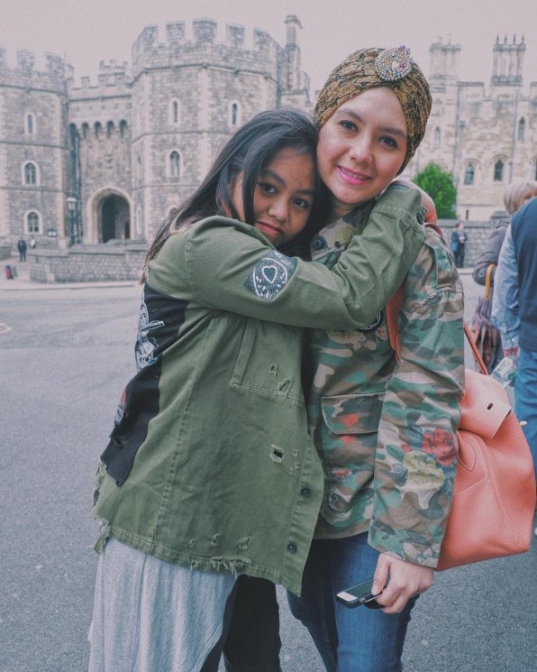 Naila Ayu dan Viona Rosalina. (Instagram/@naylaaaa04)