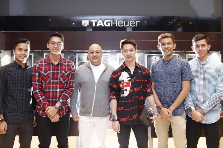 Dari kiri Anthony Ginting, Jonathan Christy, Irwan Musry, Kevin Sanjaya, Fajar Alfian dan Muhammad Rian Ardianto. (Instagram/@irwanmussry)