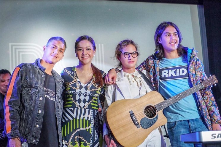Al Ghazali, Maia Estianty, Dul Jaelani, El Rumi. (Instagram/@maiaestiantyreal)