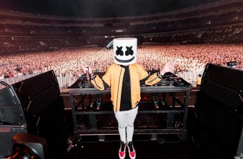 Dua 'Wabah' Besar Indonesia sudah Menyerang DJ Marshmello