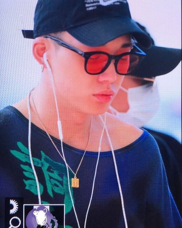 iKON kelelahan dan undang simpati. (Instagram/@ikon__update)