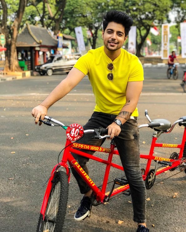 Siddharth Slathia (Instagram/@siddharthslathia)