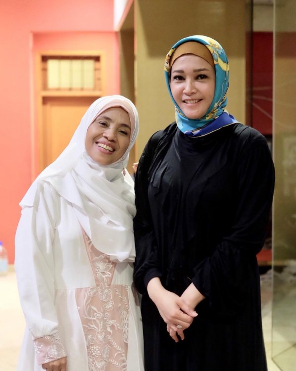Maia Estianty. (Instagram/@assyifa.teamsholawat)