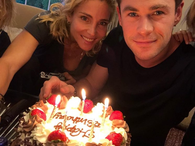 Chris Hemsworth dan Elsa Patakay  (Instagram/@chrishemsworth)