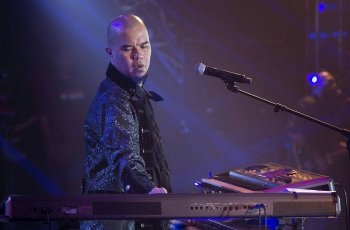 Inkonsistensi Ahmad Dhani pada Lirik Lagu Laskar Cinta