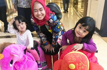 Tak Hanya Kocak, Ria Ricis Juga Sosok Penyayang