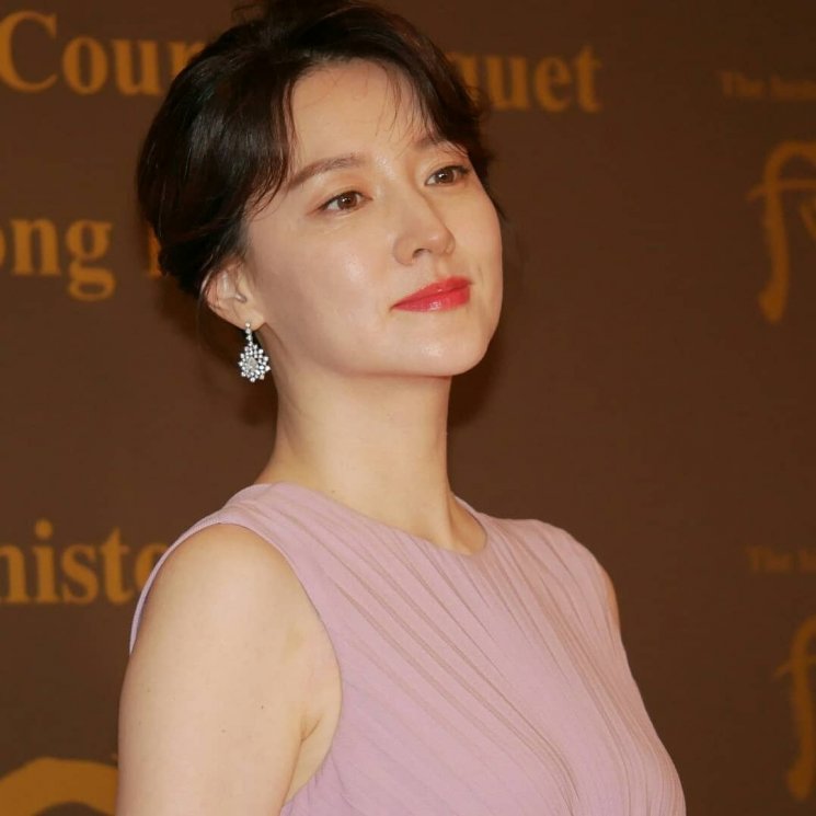 Lee Young Ae. (Instagram/@leeyoungae_official)
