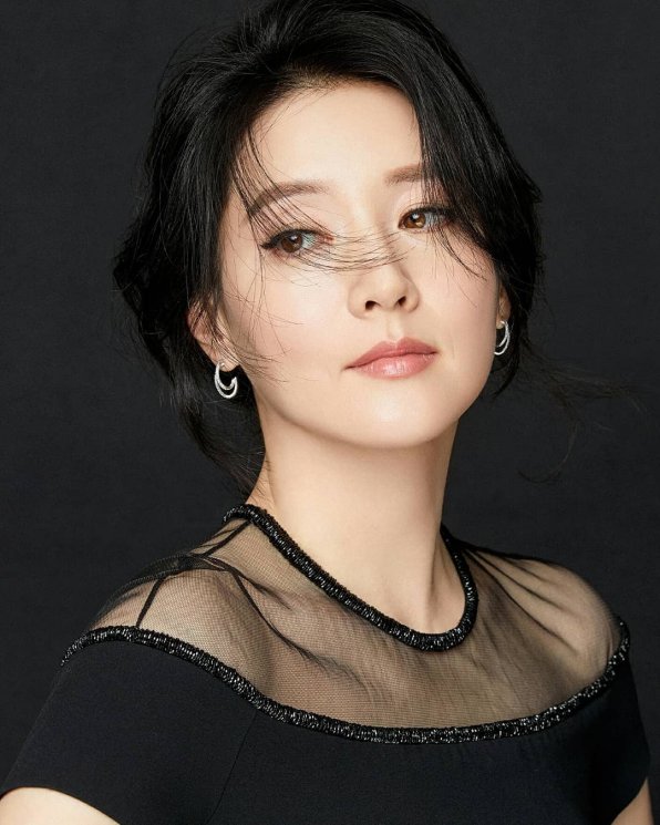 Lee Young Ae. (Instagram/@leeyoungae_official)